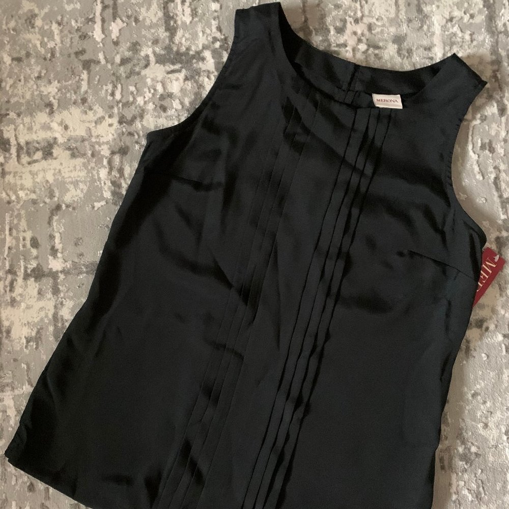 NEW - Target blouse - Size Small